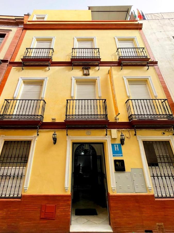 Hostal Paco'S Sevilla Exteriér fotografie The house of Cervantes in Madrid