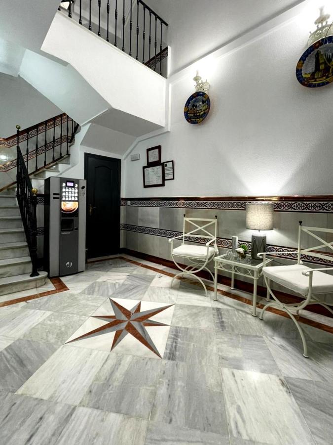 Hostal Paco'S Sevilla Exteriér fotografie Interior of the hotel