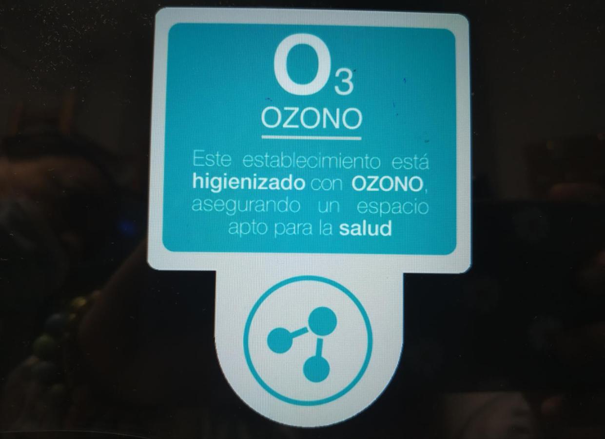 Hostal Paco'S Sevilla Exteriér fotografie Ozone disinfection sign