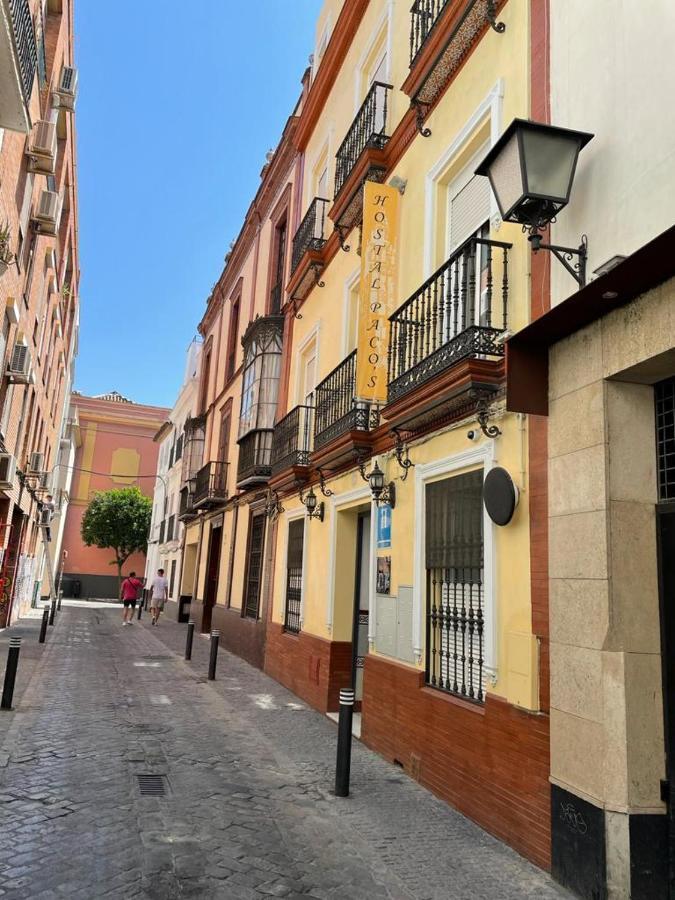 Hostal Paco'S Sevilla Exteriér fotografie Calle de la Campana