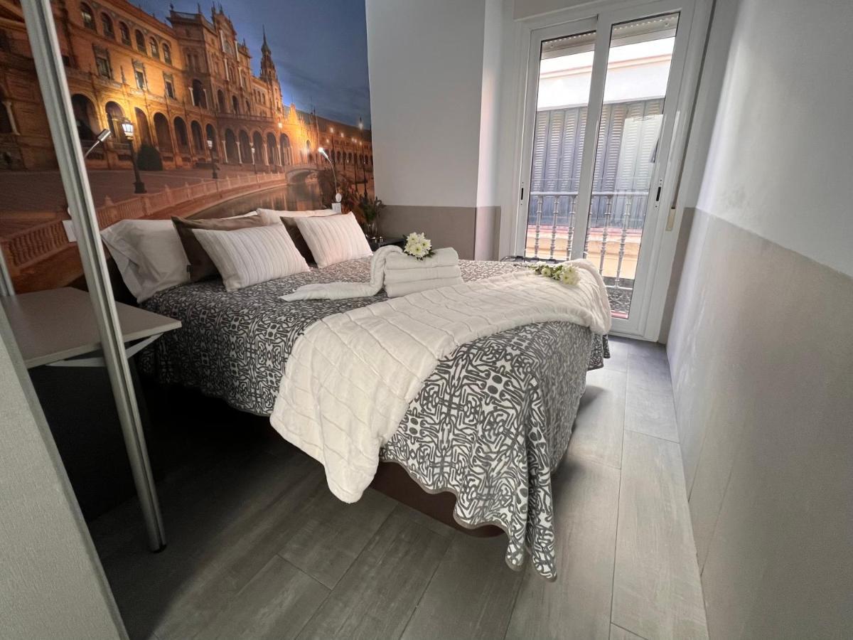 Hostal Paco'S Sevilla Exteriér fotografie A bedroom