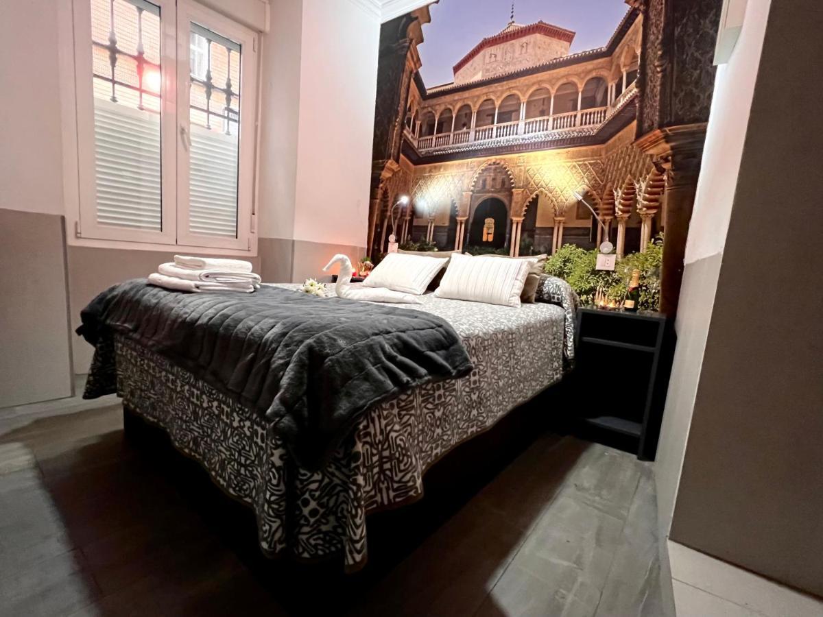 Hostal Paco'S Sevilla Exteriér fotografie A room at the hotel