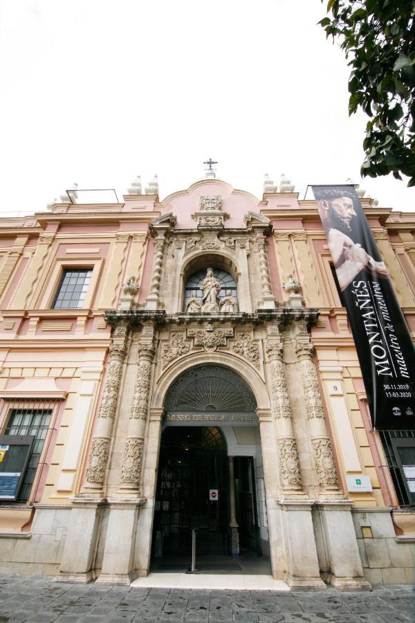 Hostal Paco'S Sevilla Exteriér fotografie Facade of the Museo de Arte Moderno de la Ciudad de México